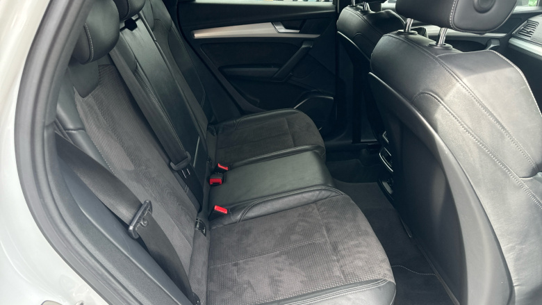 Audi Q5 40 TDI Quattro S Line 5dr S Tronic Diesel Estate